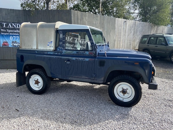 Used Land Rover Defender 90 2014 for sale - 76013201: Photo 43