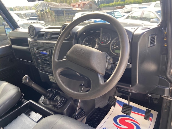 Used Land Rover Defender 90 2014 for sale - 76013201: Photo 47