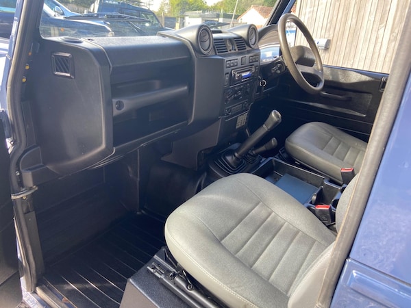 Used Land Rover Defender 90 2014 for sale - 76013201: Photo 52