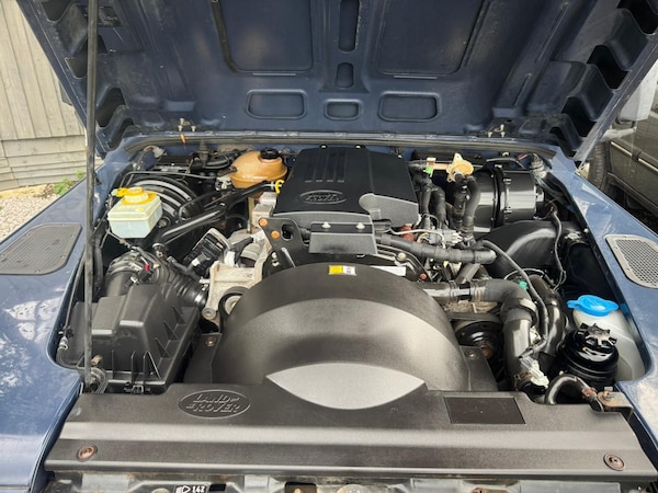 Used Land Rover Defender 90 2014 for sale - 76013201: Photo 63