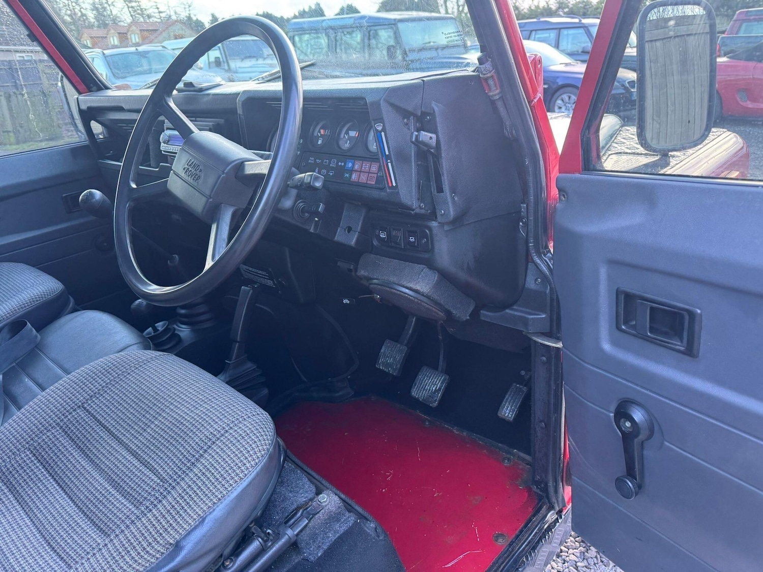 Used Land Rover Defender 90 1991 for sale - 77315240: Photo 18