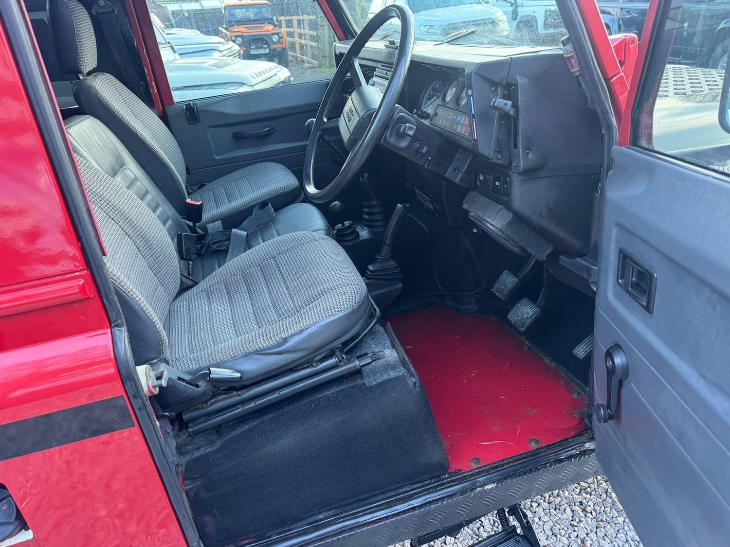 Used Land Rover Defender 90 1991 for sale - 77315240: Photo 19