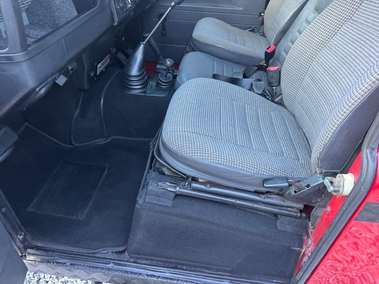 Used Land Rover Defender 90 1991 for sale - 77315240: Photo 21