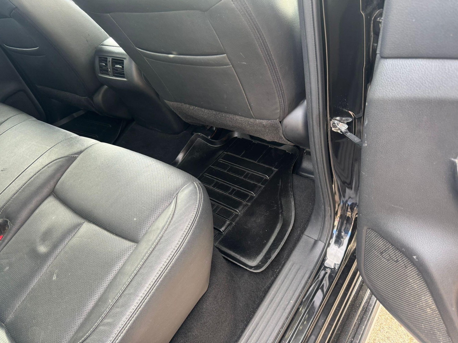 Used Nissan Navara 2017 for sale - 76398475: Photo 56