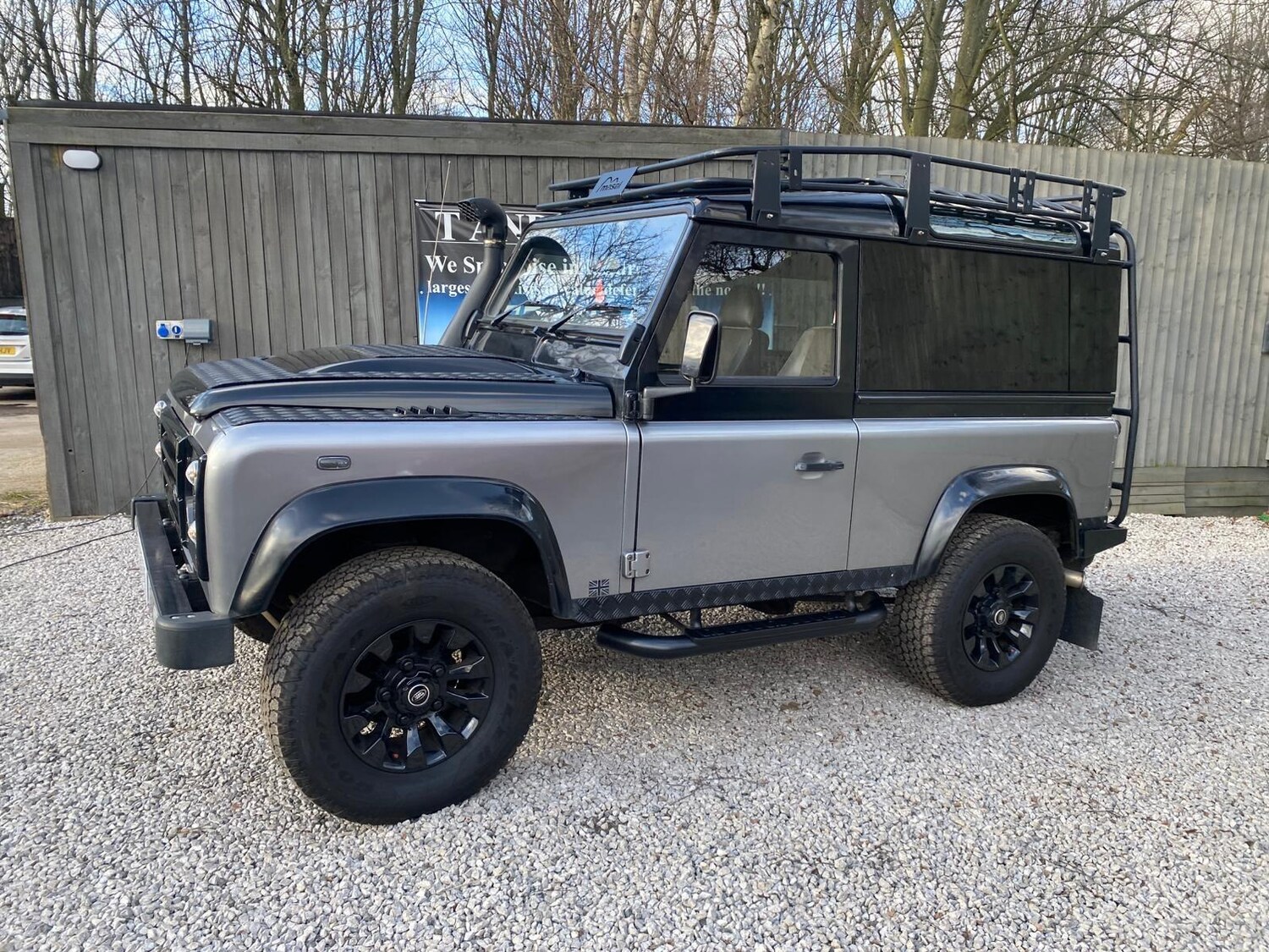 Used Land Rover Defender 90 for sale - 77671573: Photo 17