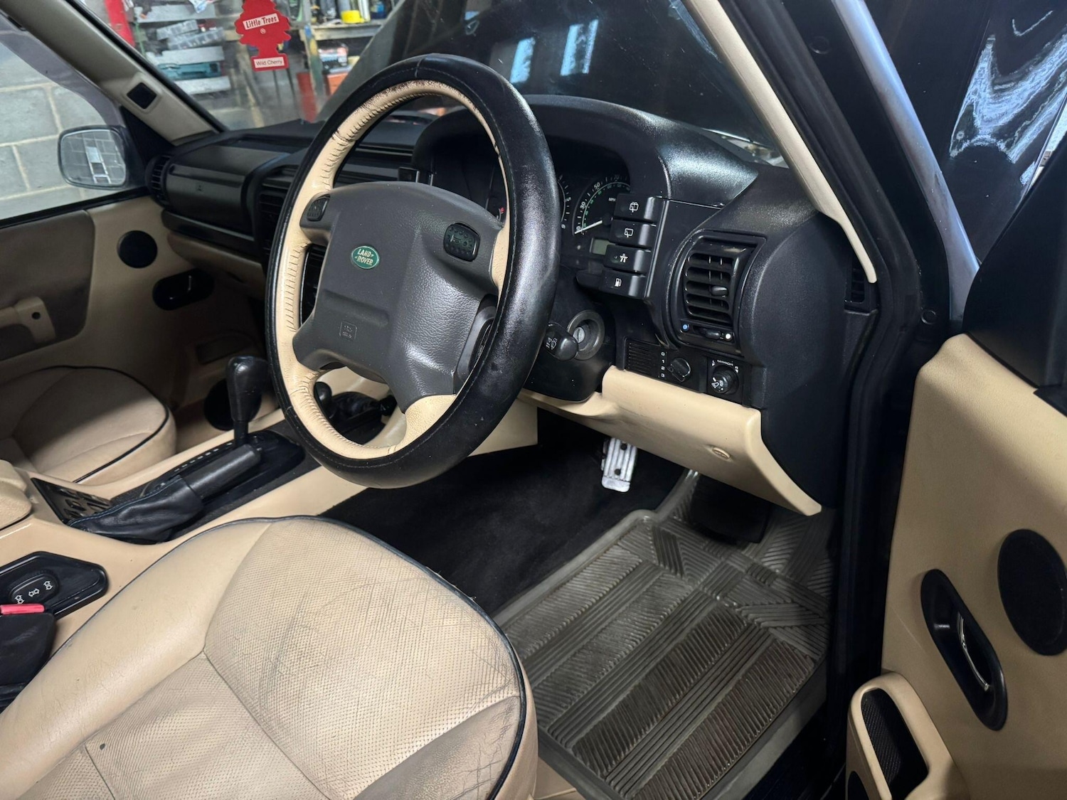 Used Land Rover Discovery 2004 for sale - 76953603: Photo 14