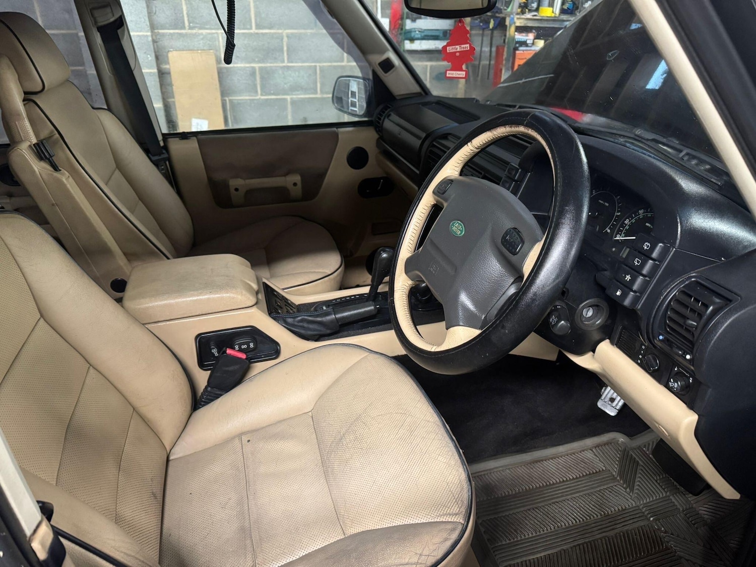 Used Land Rover Discovery 2004 for sale - 76953603: Photo 9