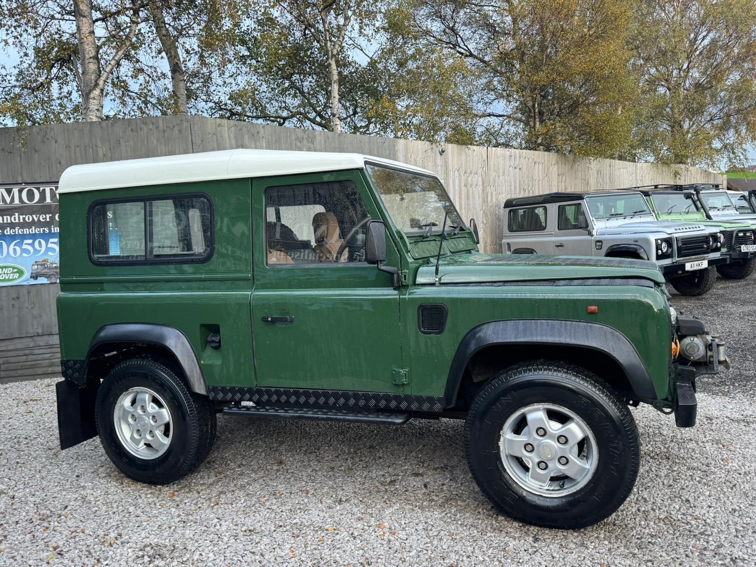 Used Land Rover Defender 1997 for sale - 76539125: Photo 37