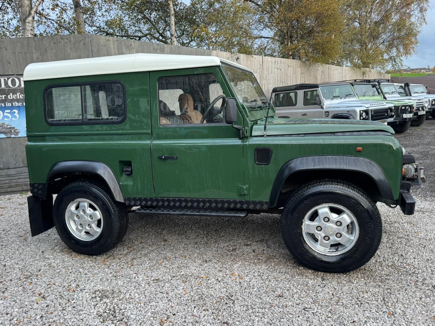 Used Land Rover Defender 1997 for sale - 76539125: Photo 48