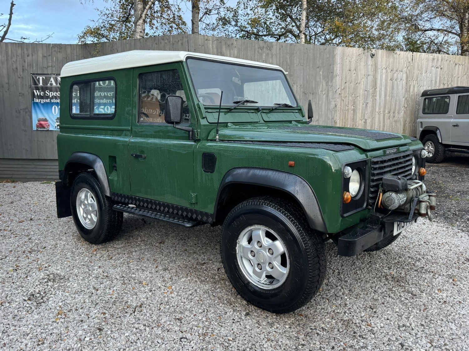 Used Land Rover Defender 1997 for sale - 76539125: Photo 5