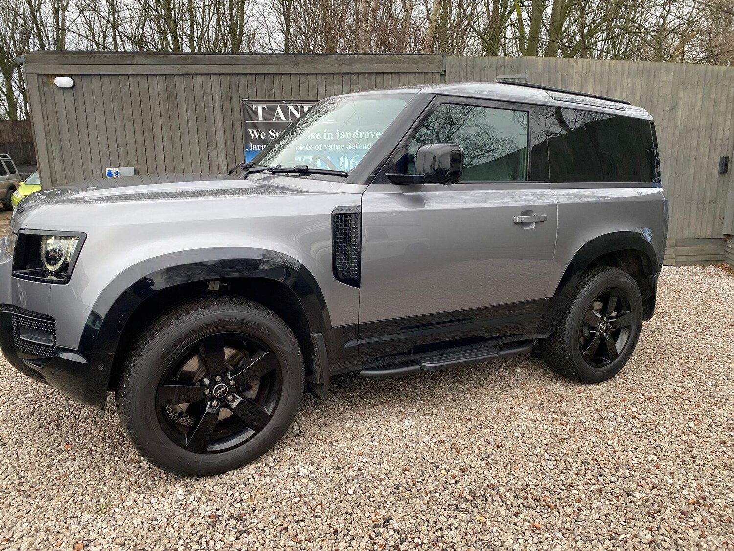 Used Land Rover Defender 90 for sale - 77190876: Photo 16