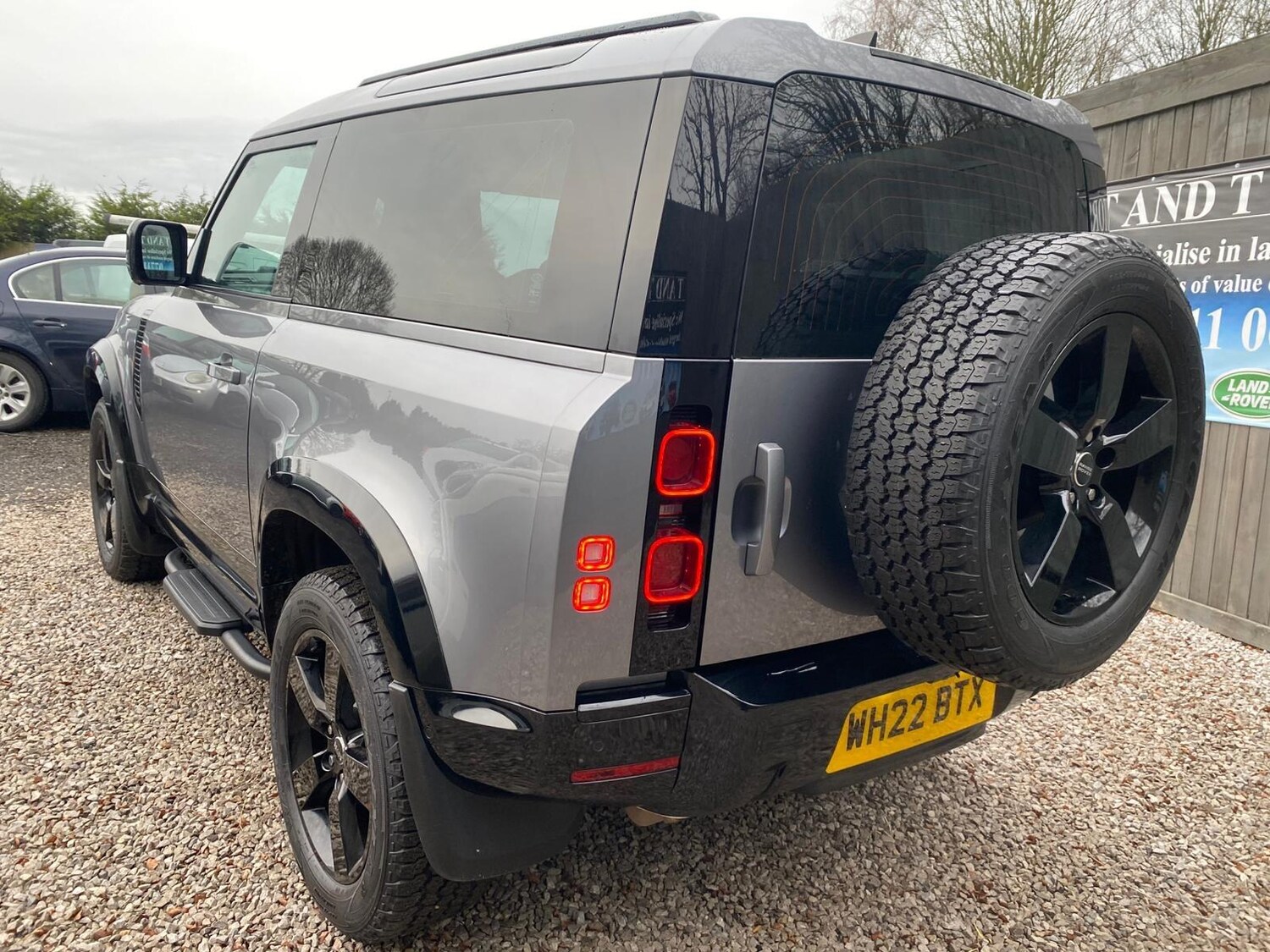 Used Land Rover Defender 90 for sale - 77190876: Photo 28