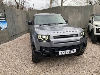 Used Land Rover Defender 90 2022 for sale - 77190876: Photo