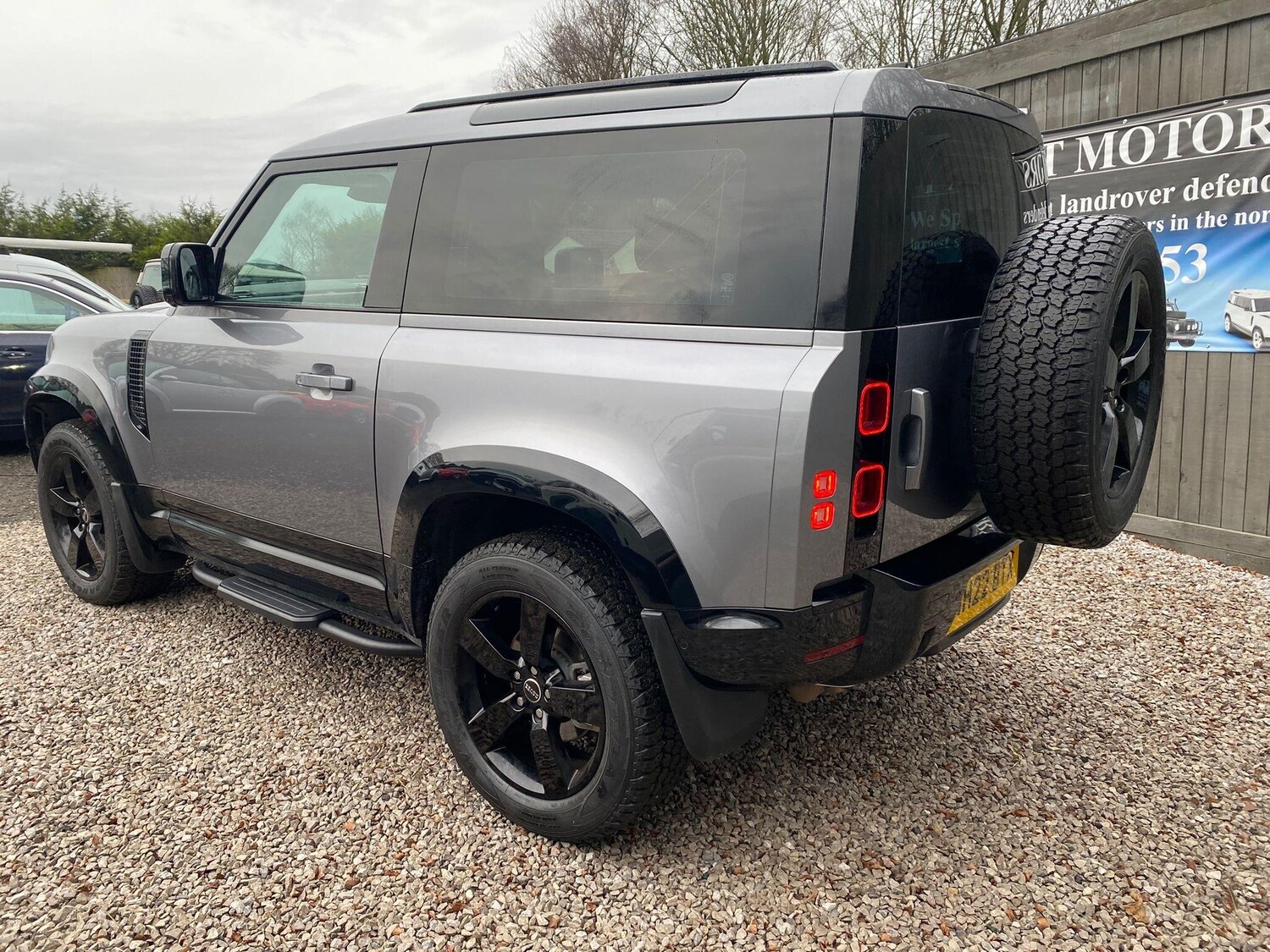 Used Land Rover Defender 90 for sale - 77190876: Photo 31