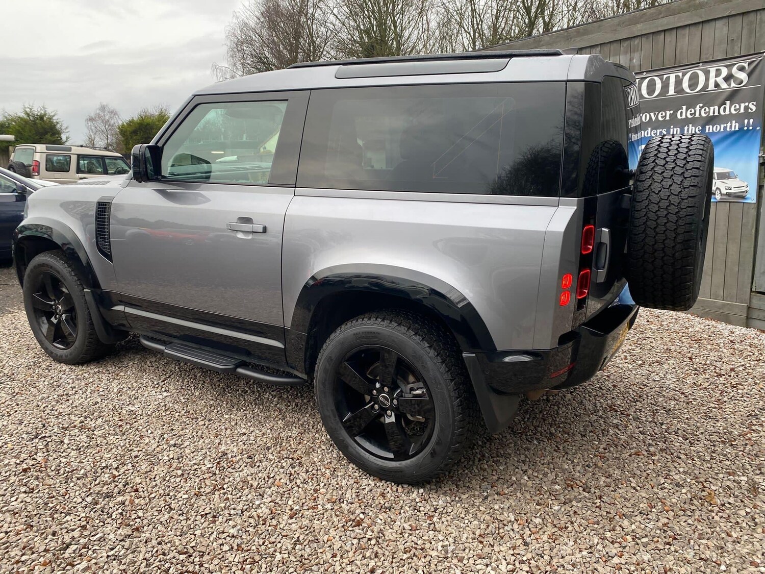 Used Land Rover Defender 90 for sale - 77190876: Photo 37