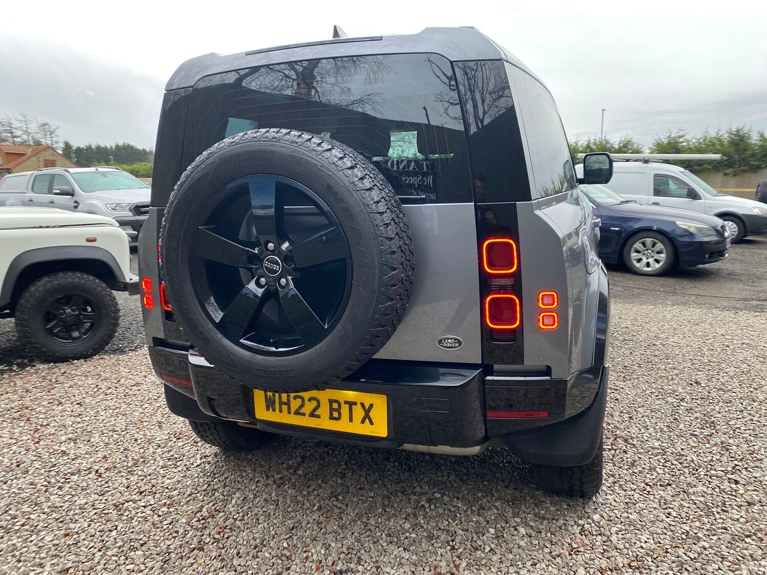 Used Land Rover Defender 90 for sale - 77190876: Photo 40