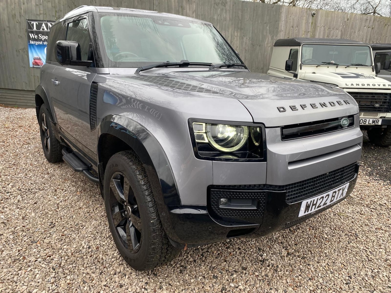 Used Land Rover Defender 90 for sale - 77190876: Photo 5