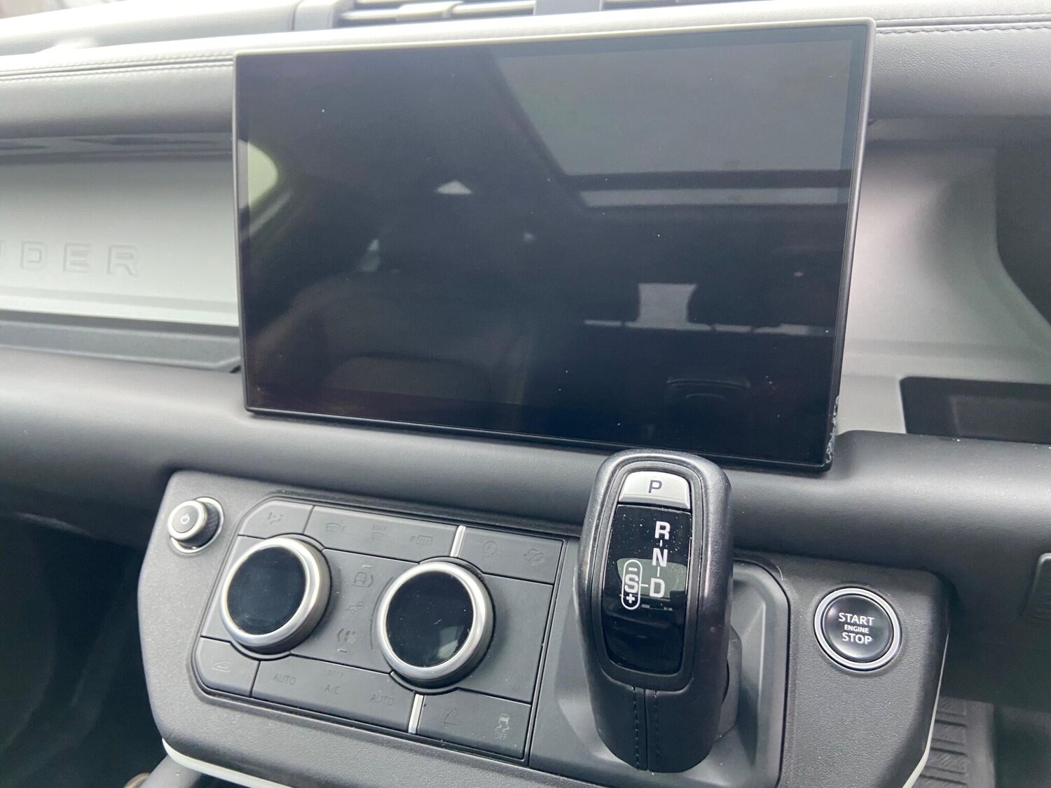 Used Land Rover Defender 90 for sale - 77190876: Photo 98