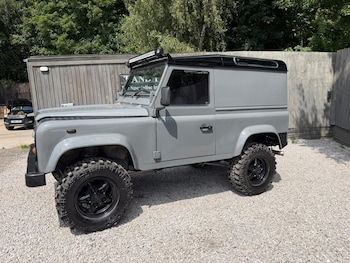 Used Land Rover Defender 2000 for sale - 78989130: Photo