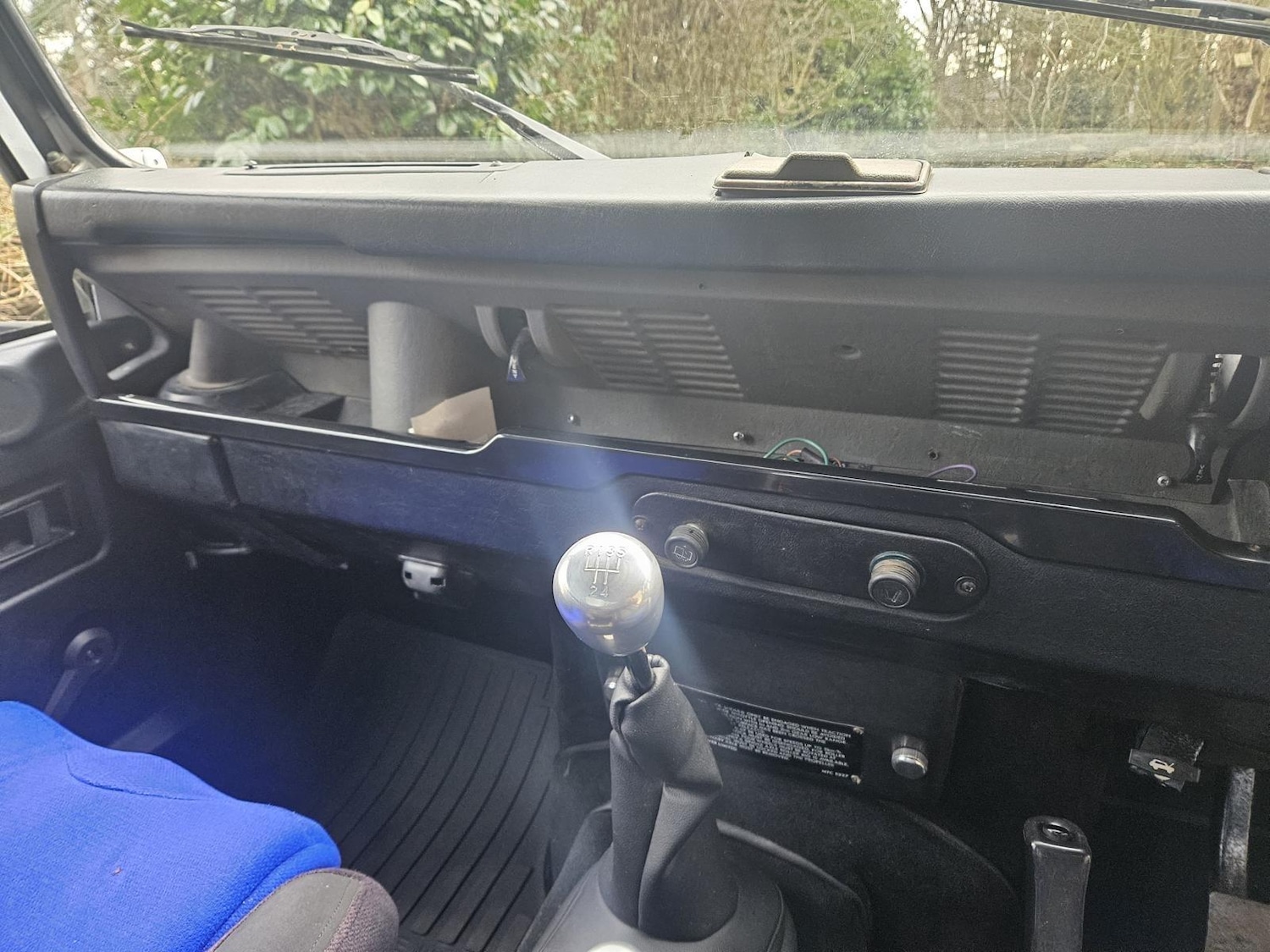 Used Land Rover Defender 90 for sale - 77722963: Photo 4