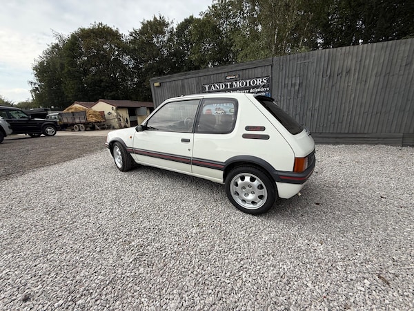 Used Peugeot 205 1987 for sale - 75681845: Photo 21
