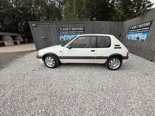 Used Peugeot 205 1987 for sale - 75681845: Photo 27