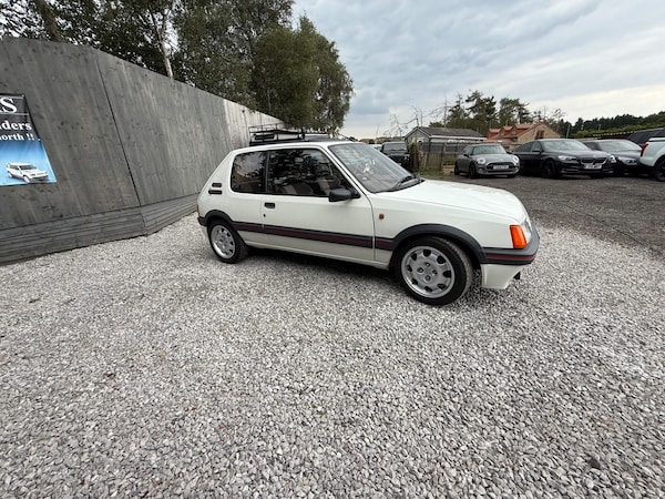 Used Peugeot 205 1987 for sale - 75681845: Photo 36