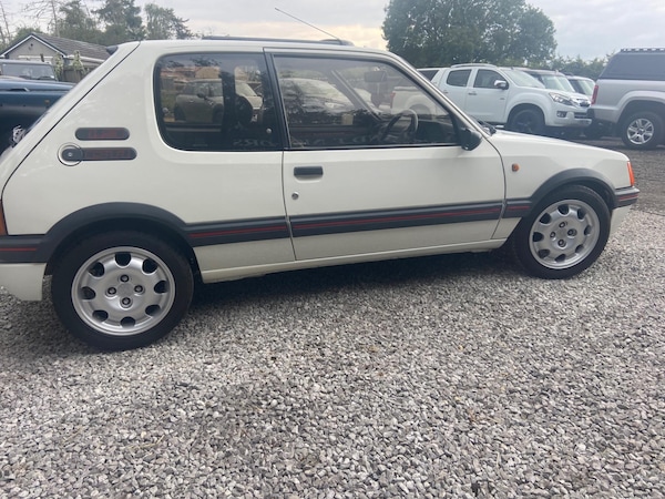 Used Peugeot 205 1987 for sale - 75681845: Photo 5