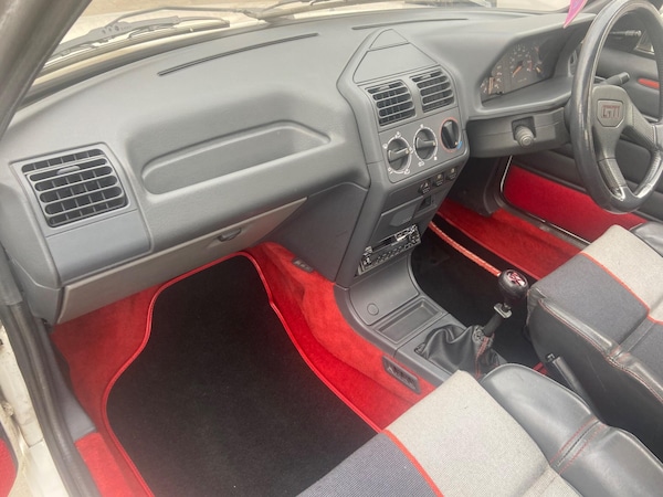 Used Peugeot 205 1987 for sale - 75681845: Photo 67