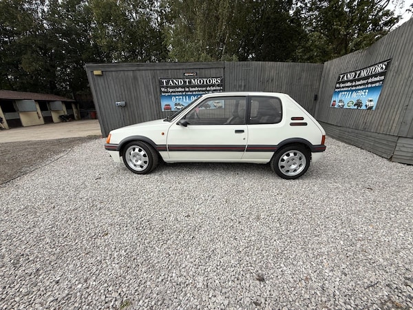 Used Peugeot 205 1987 for sale - 75681845: Photo 8
