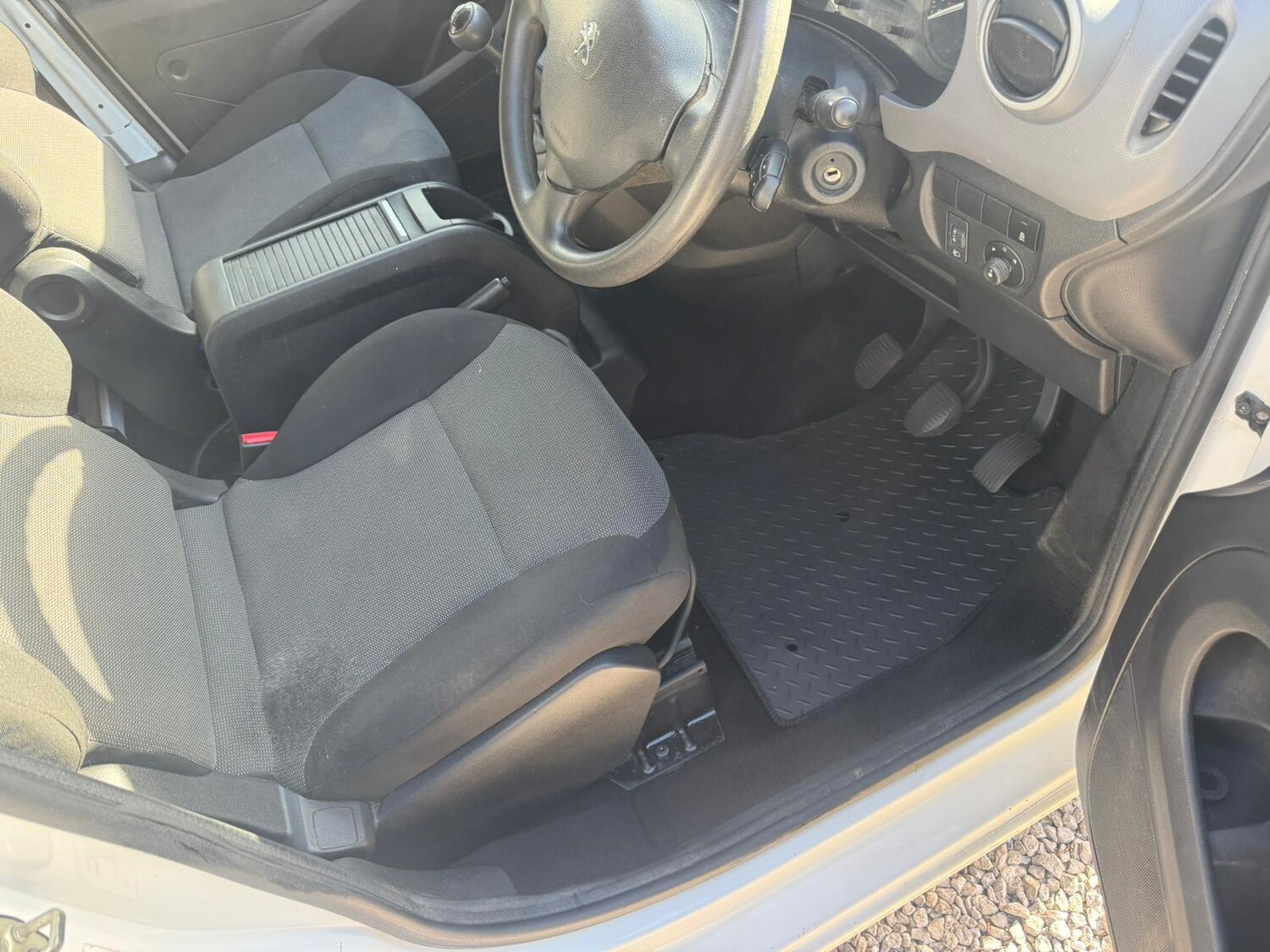 Used Peugeot Partner 2017 for sale - 77883522: Photo 31