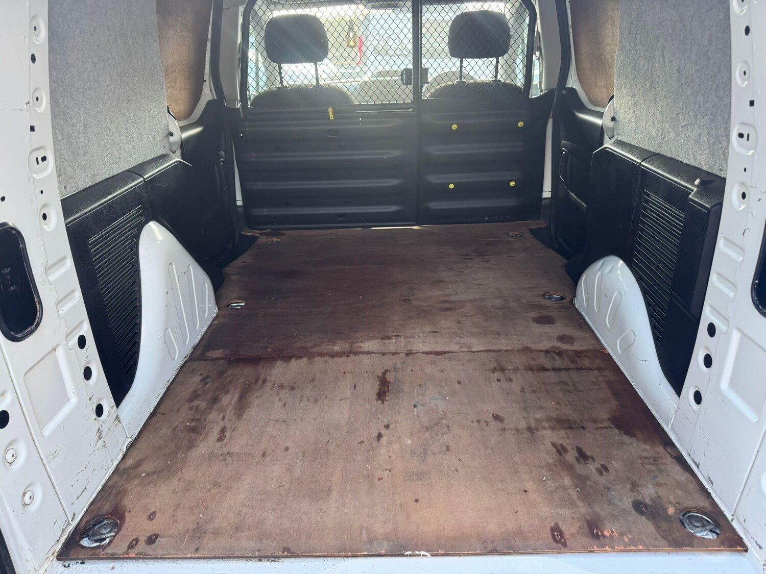 Used Peugeot Partner 2017 for sale - 77883522: Photo 34