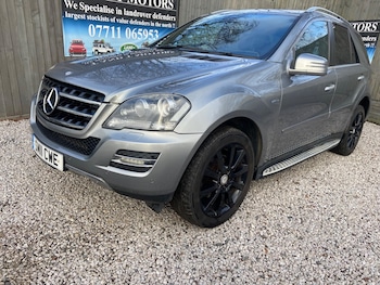 Used Mercedes-Benz M Class 2011 for sale - 77400443: Photo