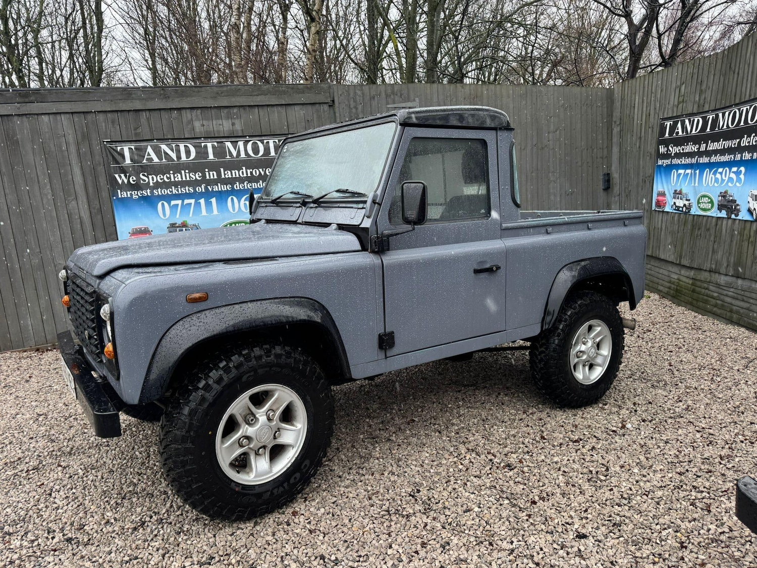 Used Land Rover Defender 1999 for sale - 77575094: Photo 81
