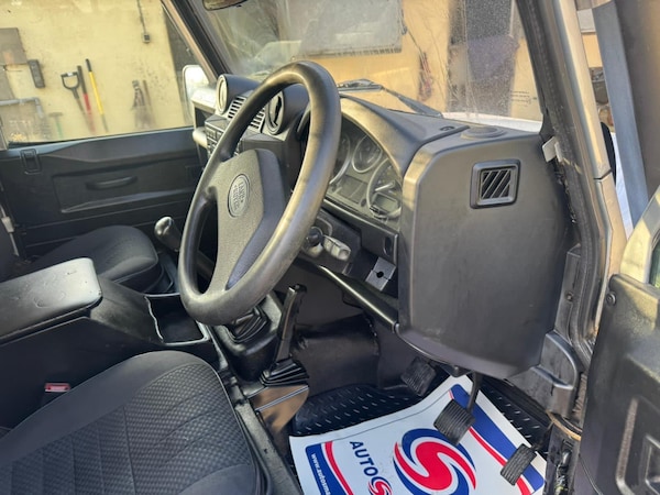 Used Land Rover Defender 90 2008 for sale - 73417356: Photo 43