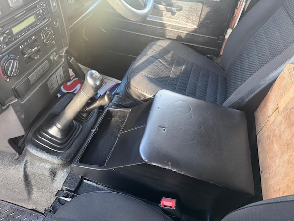 Used Land Rover Defender 90 2008 for sale - 73417356: Photo 44
