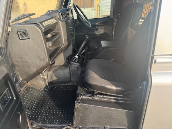 Used Land Rover Defender 90 2008 for sale - 73417356: Photo 45