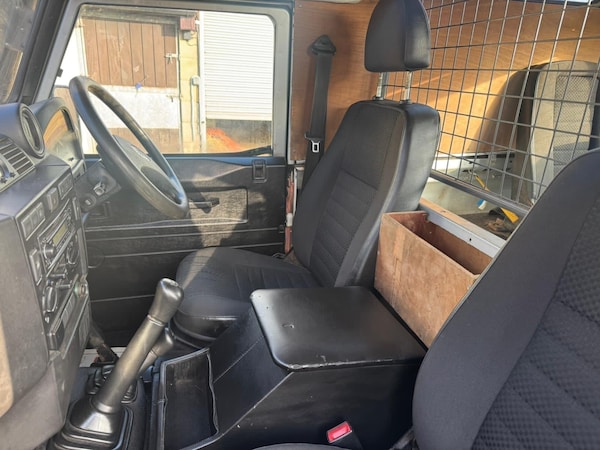 Used Land Rover Defender 90 2008 for sale - 73417356: Photo 46