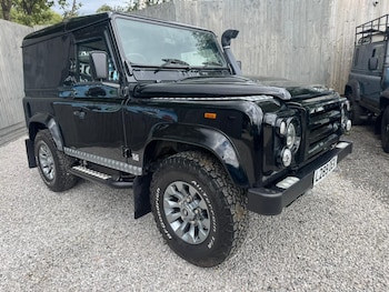 Land Rover - Defender 90