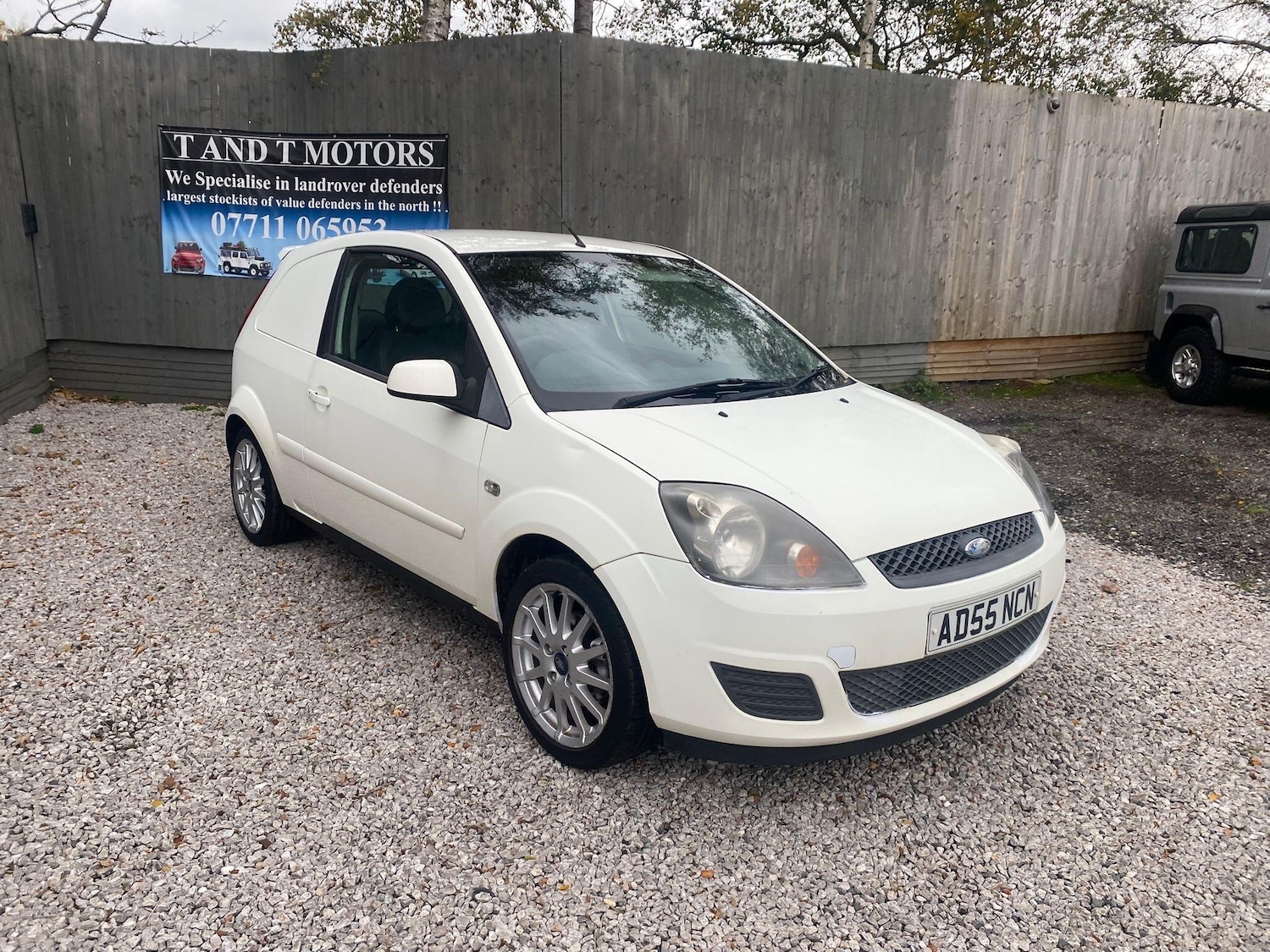 Used Ford Fiesta Van 2006 for sale - 76433032: Photo 1