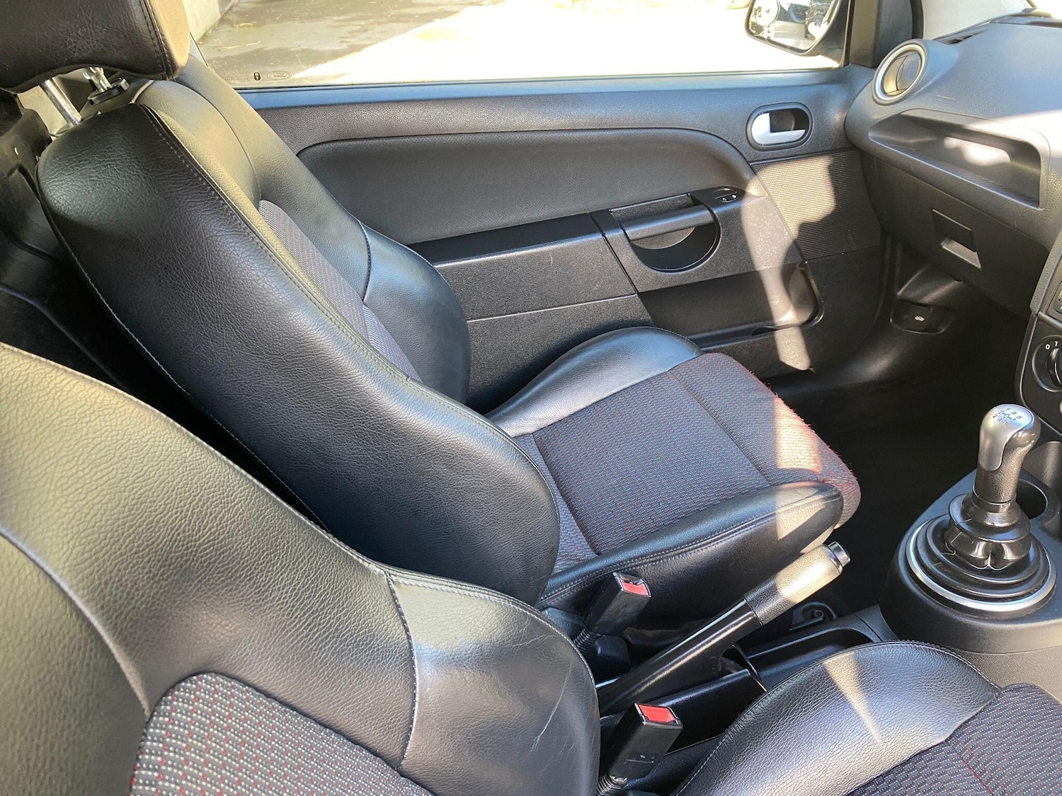 Used Ford Fiesta Van 2006 for sale - 76433032: Photo 17