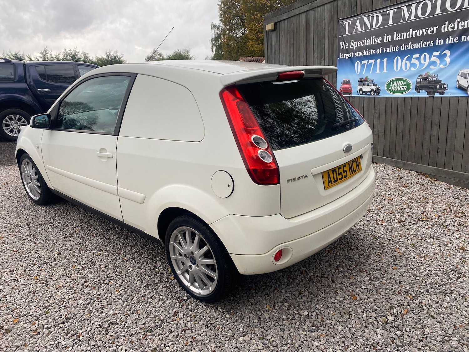 Used Ford Fiesta Van 2006 for sale - 76433032: Photo 29