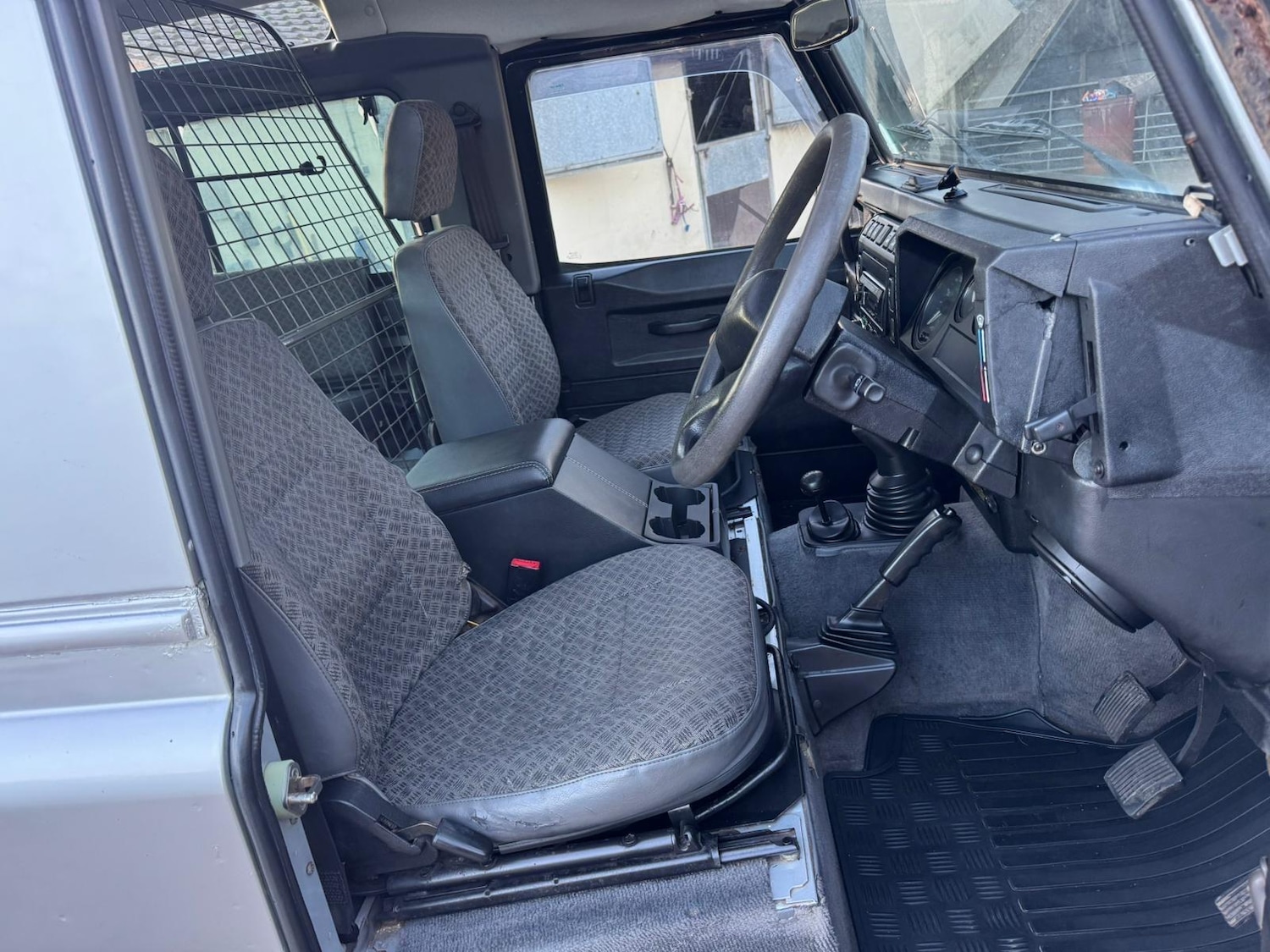 Used Land Rover Defender 90 2002 for sale - 76786631: Photo 58