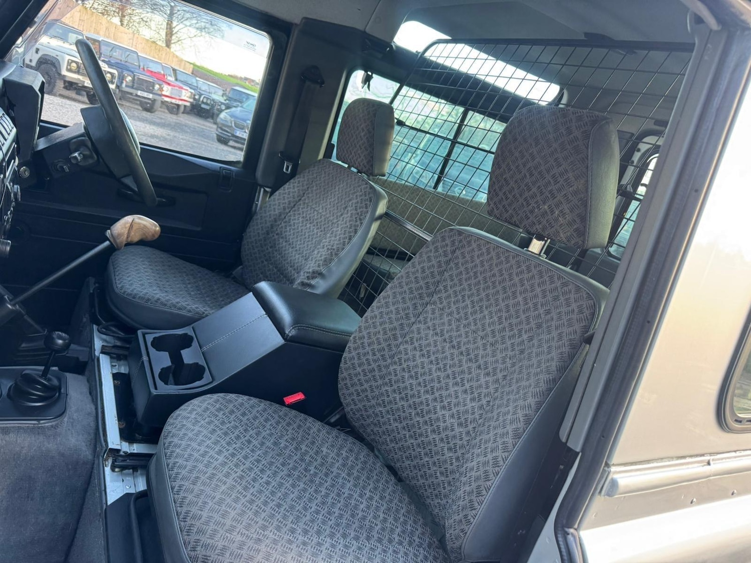 Used Land Rover Defender 90 2002 for sale - 76786631: Photo 59