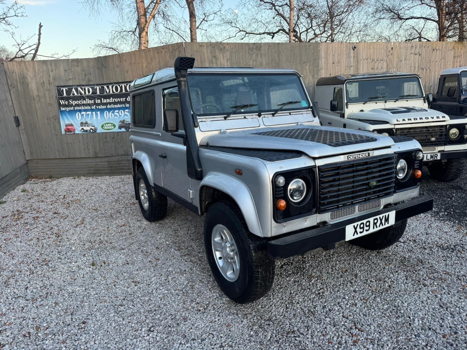 Used Land Rover Defender 90 2002 for sale - 76786631: Photo 8