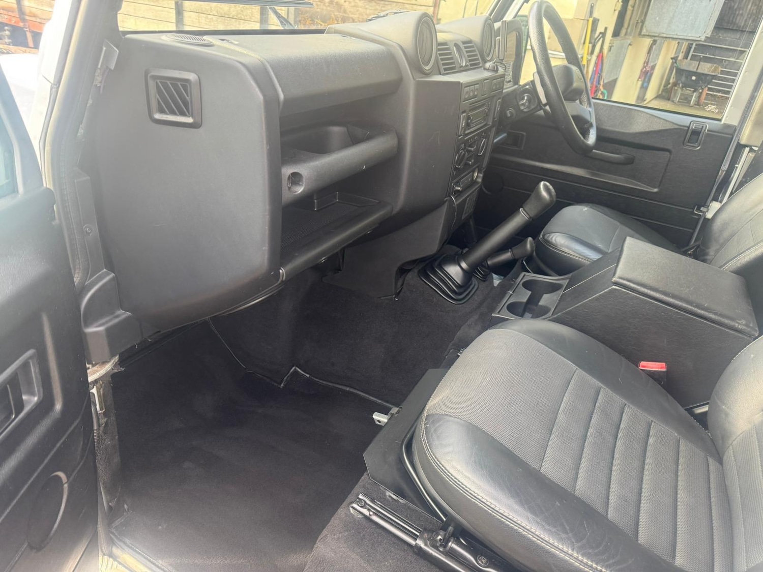 Used Land Rover Defender 2009 for sale - 76522496: Photo 18