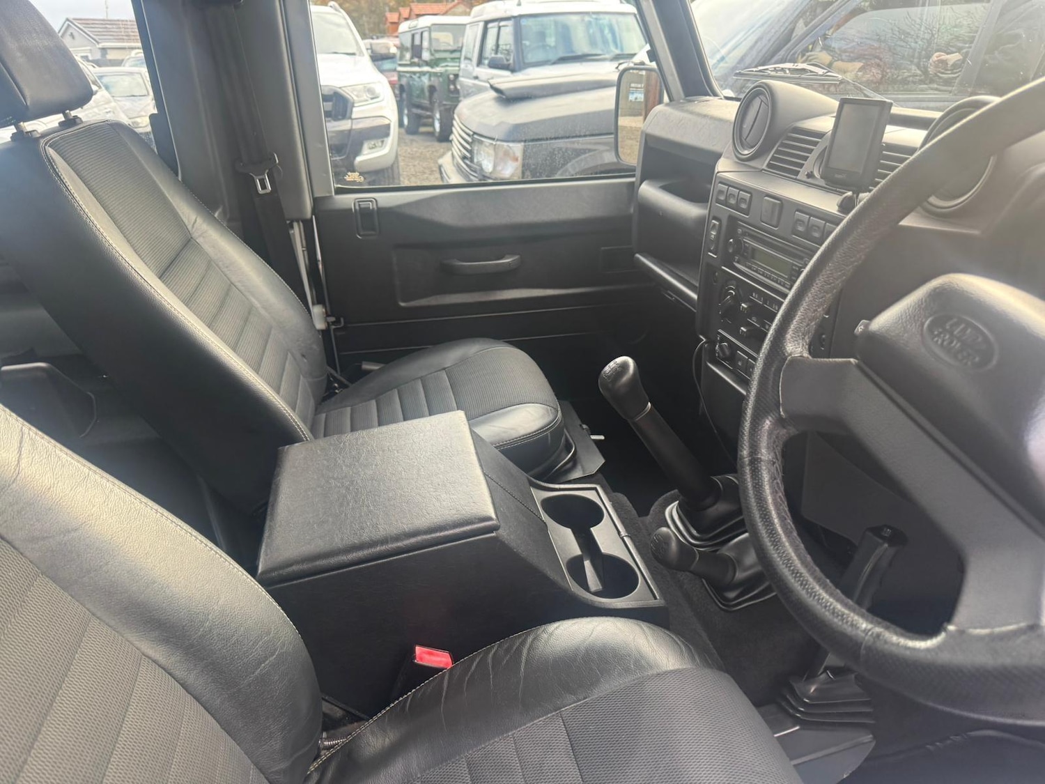 Used Land Rover Defender 2009 for sale - 76522496: Photo 22