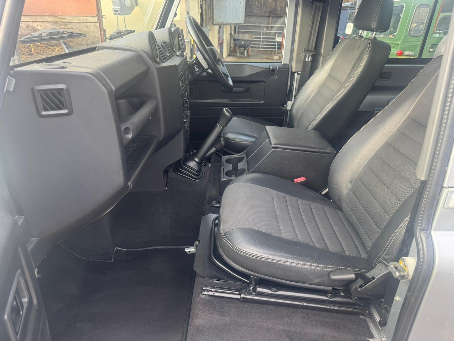 Used Land Rover Defender 2009 for sale - 76522496: Photo 32