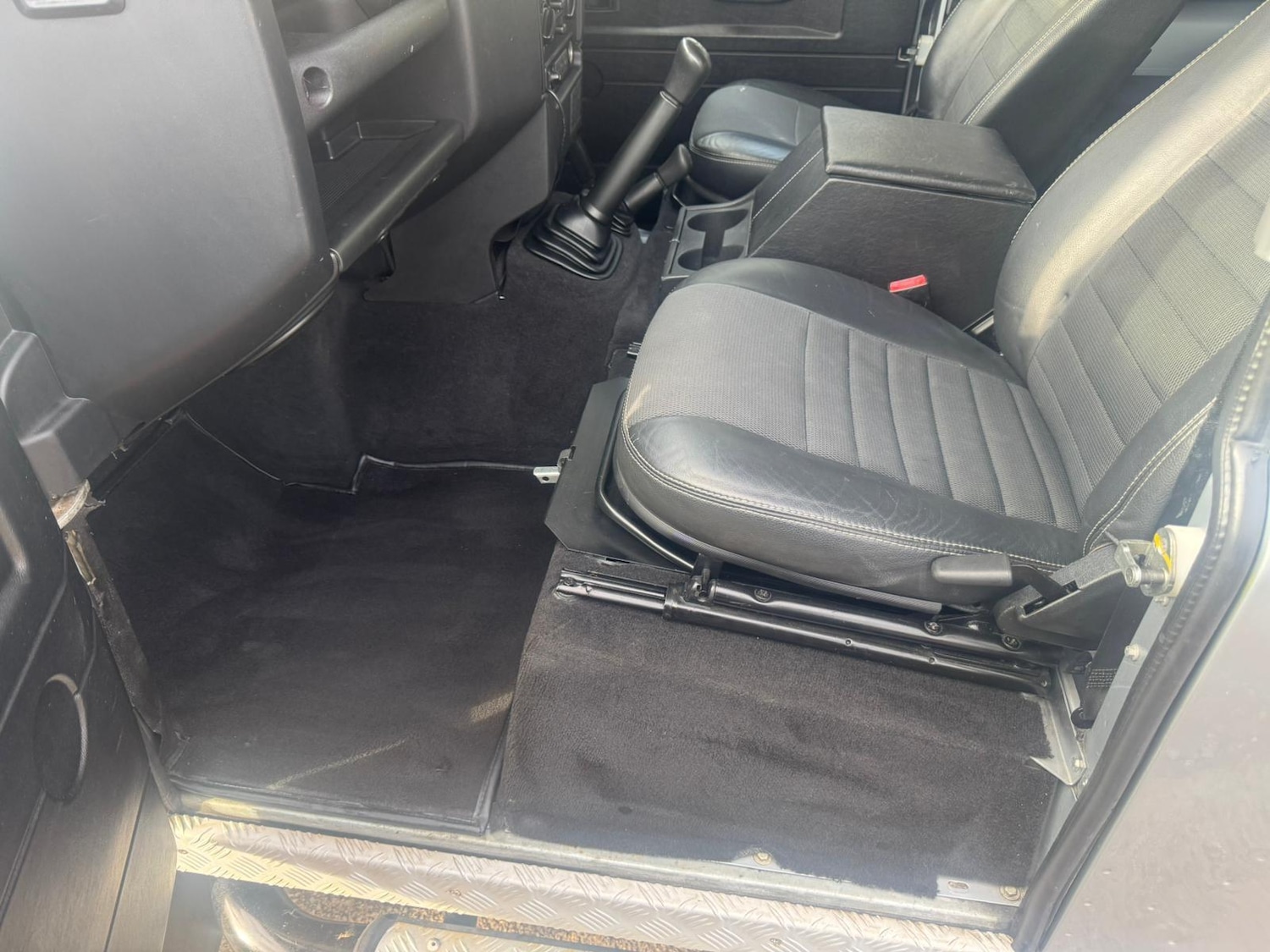 Used Land Rover Defender 2009 for sale - 76522496: Photo 33