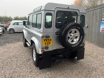 Used Land Rover Defender 2009 for sale - 76522496: Photo